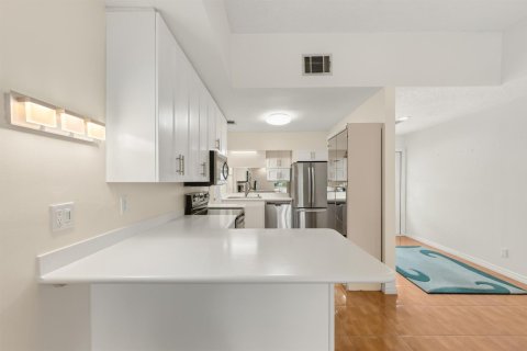 Copropriété à vendre à Port St. Lucie, Floride: 2 chambres, 119.29 m2 № 2415686 - photo 14