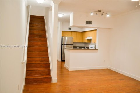 Townhouse in Aventura, Florida 1 bedroom, 79.8 sq.m. № 2393139 - photo 7