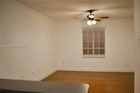 Townhouse in Aventura, Florida 1 bedroom, 79.8 sq.m. № 2393139 - photo 5