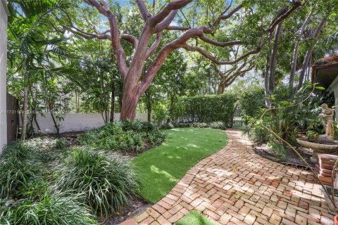 Casa en venta en Miami Beach, Florida, 4 dormitorios, 219.16 m2 № 1706832 - foto 2