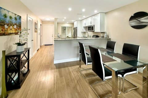 Condo in Delray Beach, Florida, 2 bedrooms  № 2083374 - photo 4
