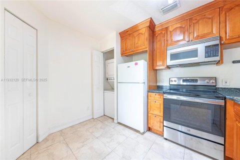 Condominio en alquiler en Coral Springs, Florida, 2 dormitorios, 96.99 m2 № 1990596 - foto 28