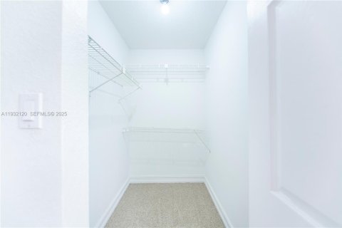 Condominio en alquiler en Coral Springs, Florida, 2 dormitorios, 96.99 m2 № 1990596 - foto 7