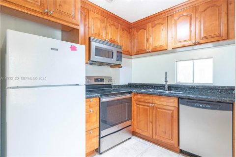 Condominio en alquiler en Coral Springs, Florida, 2 dormitorios, 96.99 m2 № 1990596 - foto 29