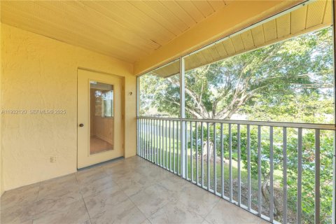 Condominio en alquiler en Coral Springs, Florida, 2 dormitorios, 96.99 m2 № 1990596 - foto 24