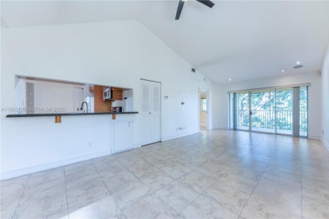 Condominio en alquiler en Coral Springs, Florida, 2 dormitorios, 96.99 m2 № 1990596 - foto 11