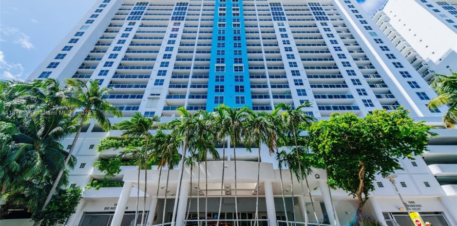 Condo à Miami Beach, Floride, 2 chambres № 1898146