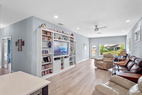 House in Leesburg, Florida 3 bedrooms, 192.68 sq.m. № 1567207 - photo 5