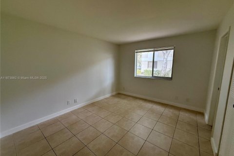 Copropriété à louer à Pompano Beach, Floride: 2 chambres, 77.11 m2 № 1925902 - photo 10