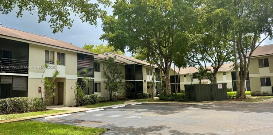 Condo à Pompano Beach, Floride, 2 chambres № 1925902