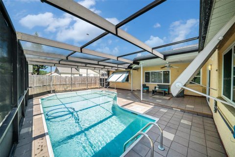 House in Holiday, Florida 3 bedrooms, 157 sq.m. № 1689803 - photo 26