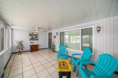 House in Holiday, Florida 3 bedrooms, 157 sq.m. № 1689803 - photo 8