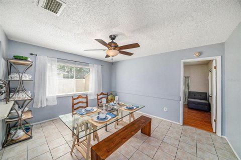 House in Holiday, Florida 3 bedrooms, 157 sq.m. № 1689803 - photo 16