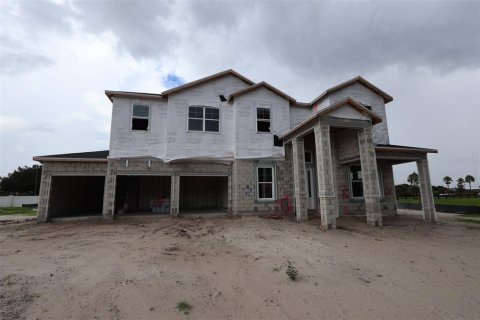 House in Orlando, Florida 5 bedrooms, 462.37 sq.m. № 2290508