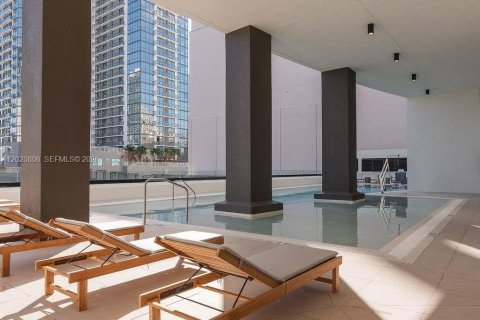 Copropriété à vendre à Miami, Floride: 1 chambre, 48.96 m2 № 2154297 - photo 13