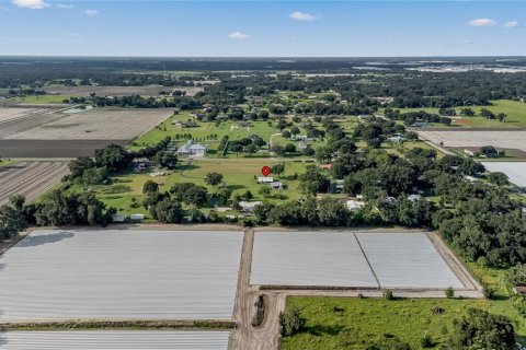 Купить земельный участок в Плант-Сити, Флорида № 1912483 - фото 13