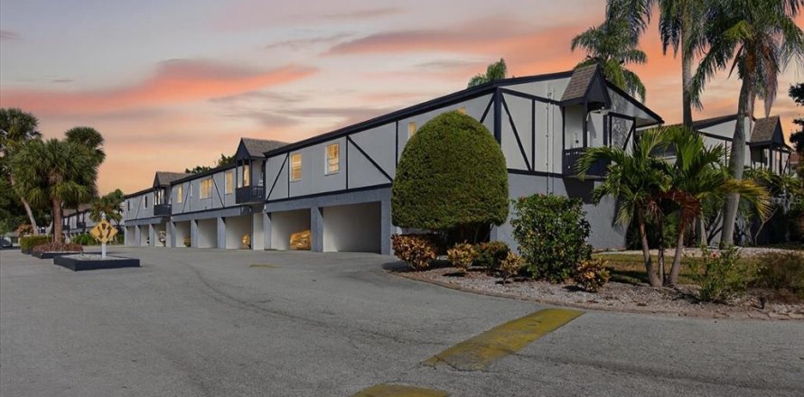 Condo in Dunedin, Florida, 4 bedrooms № 2217773