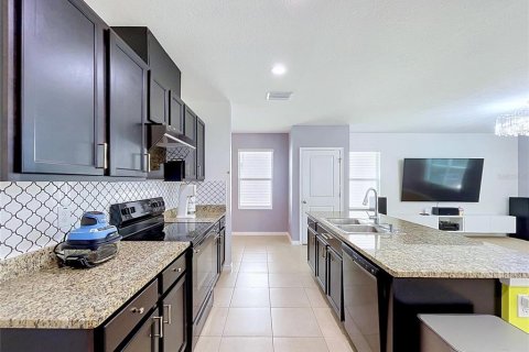 House in Odessa, Florida 4 bedrooms, 209.96 sq.m. № 2222807 - photo 29