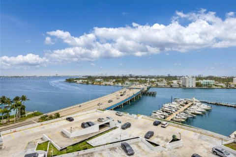 Condominio en venta en North Bay Village, Florida, 2 dormitorios, 95.69 m2 № 1705480 - foto 16