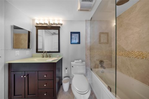 Condominio en venta en North Bay Village, Florida, 2 dormitorios, 95.69 m2 № 1705480 - foto 25