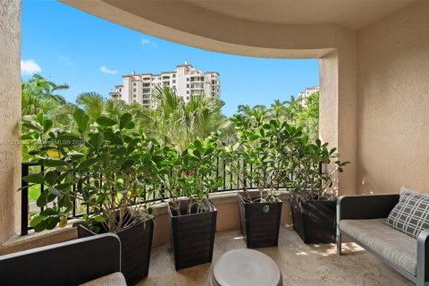 Condo in Coral Gables, Florida, 3 bedrooms  № 1845859 - photo 15