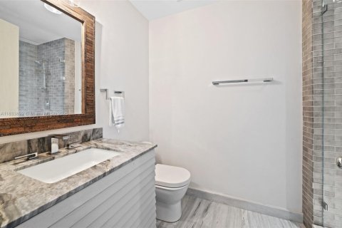 Condo in Coral Gables, Florida, 3 bedrooms  № 1845859 - photo 24
