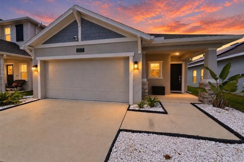 House in Daytona Beach, Florida 3 bedrooms, 134.15 sq.m. № 2391334