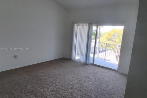 Снять в аренду кондоминиум в Пемброк-Пайнс, Флорида 1 спальня, 68.93м2, № 2053232 - фото 12