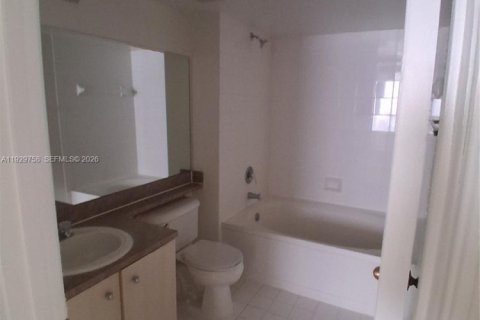 Снять в аренду кондоминиум в Пемброк-Пайнс, Флорида 1 спальня, 68.93м2, № 2053232 - фото 23