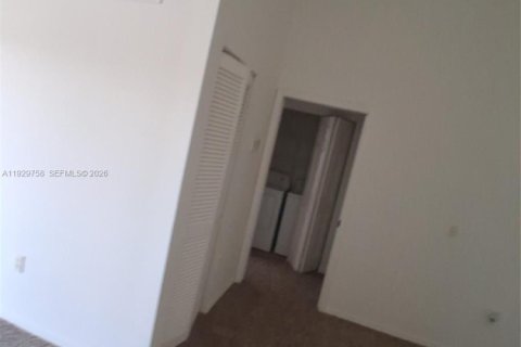 Снять в аренду кондоминиум в Пемброк-Пайнс, Флорида 1 спальня, 68.93м2, № 2053232 - фото 15