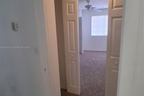 Снять в аренду кондоминиум в Пемброк-Пайнс, Флорида 1 спальня, 68.93м2, № 2053232 - фото 20