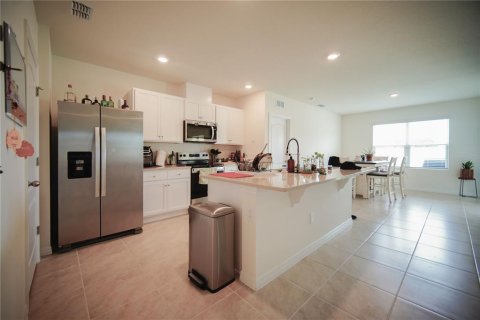 House in Haines City, Florida 3 bedrooms, 155.33 sq.m. № 1850925 - photo 3