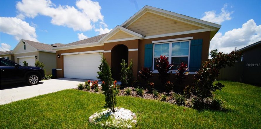 House in Haines City, Florida 3 bedrooms, 155.33 sq.m. № 1850925