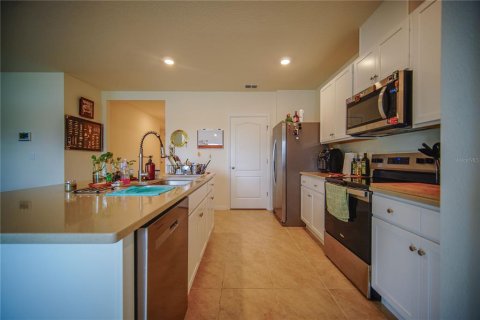 House in Haines City, Florida 3 bedrooms, 155.33 sq.m. № 1850925 - photo 6
