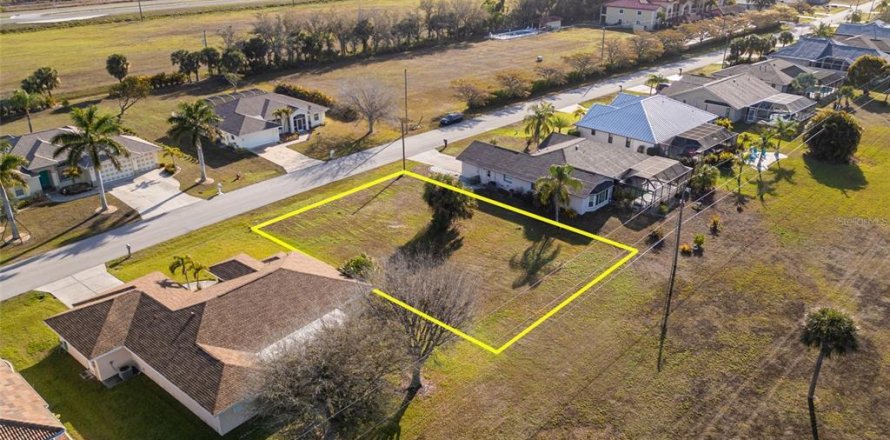 Terreno en Punta Gorda, Florida № 2213015