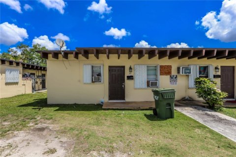 Immobilier commercial à vendre à Homestead, Floride: 125.05 m2 № 2067383 - photo 5