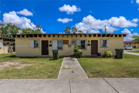 Immobilier commercial à Homestead, Floride 125.05 m2 № 2067383
