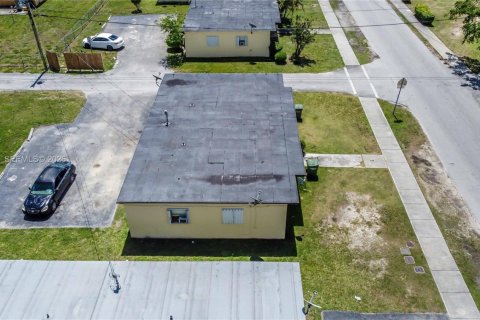 Immobilier commercial à vendre à Homestead, Floride: 125.05 m2 № 2067383 - photo 23