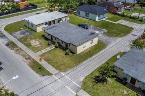 Immobilier commercial à vendre à Homestead, Floride: 125.05 m2 № 2067383 - photo 26