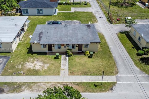 Immobilier commercial à vendre à Homestead, Floride: 125.05 m2 № 2067383 - photo 25