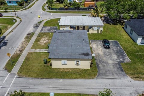 Immobilier commercial à vendre à Homestead, Floride: 125.05 m2 № 2067383 - photo 27