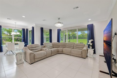 House in Port St. Lucie, Florida 4 bedrooms, 219.06 sq.m. № 1794709 - photo 17