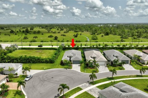 House in Port St. Lucie, Florida 4 bedrooms, 219.06 sq.m. № 1794709 - photo 4