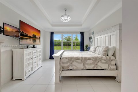 House in Port St. Lucie, Florida 4 bedrooms, 219.06 sq.m. № 1794709 - photo 19