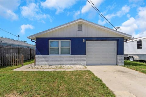 Villa ou maison à vendre à Hudson, Floride: 2 chambres, 95.13 m2 № 1870471 - photo 1
