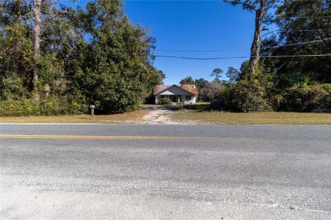 Casa en venta en Silver Springs Shores, Florida, 3 dormitorios, 151.24 m2 № 2206350 - foto 13