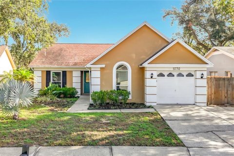 House in Valrico, Florida 4 bedrooms, 138.98 sq.m. № 2224928