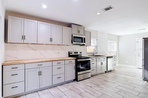 Casa en venta en Valrico, Florida, 4 dormitorios, 138.98 m2 № 2224928 - foto 12