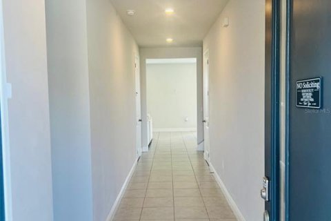 House in Davenport, Florida 5 bedrooms, 288.55 sq.m. № 2227962 - photo 4