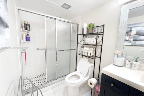 Condominio en venta en Aventura, Florida, 1 dormitorio, 99.03 m2 № 1997068 - foto 18
